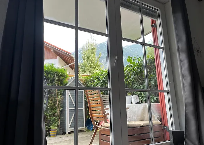 Happy Trails, Cosy One Garten אובראו